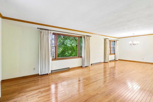 6006 Greentree Road, Madison, WI 53711