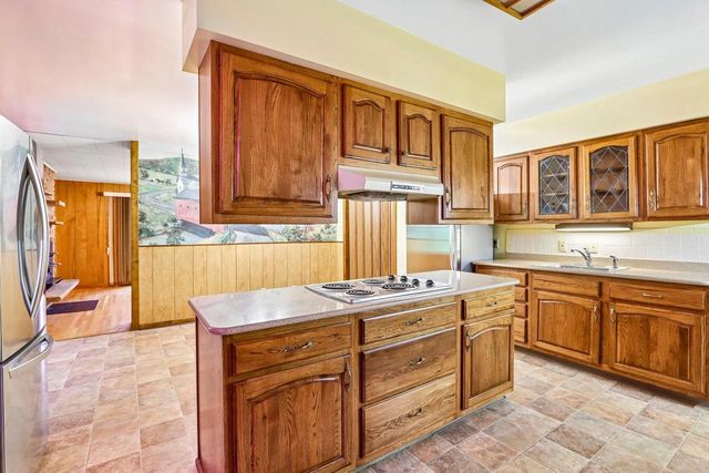 6006 Greentree Road, Madison, WI 53711