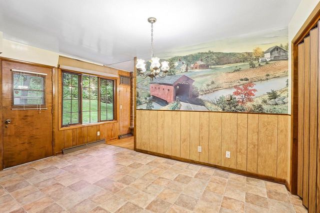 6006 Greentree Road, Madison, WI 53711