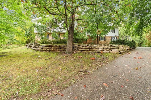 6006 Greentree Road, Madison, WI 53711