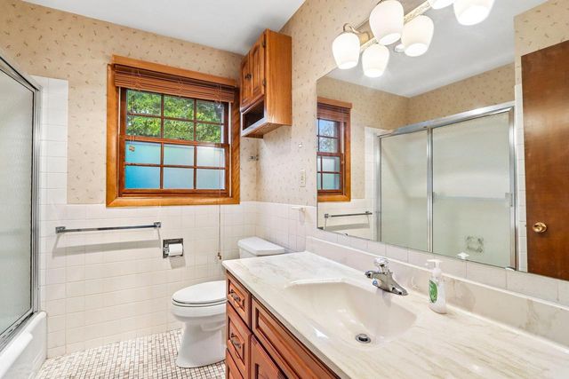 6006 Greentree Road, Madison, WI 53711