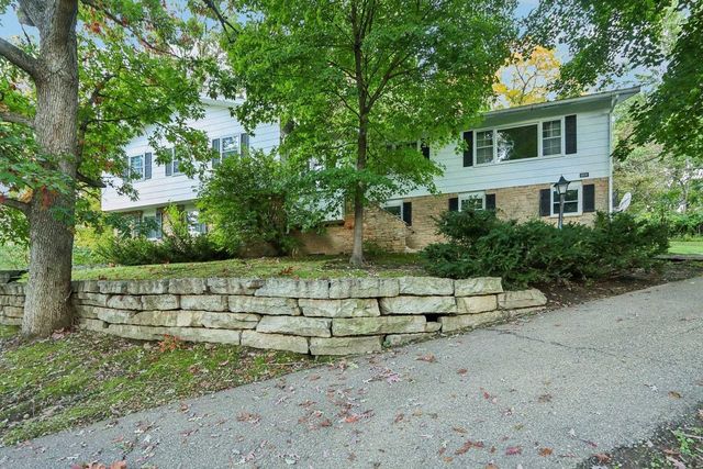 6006 Greentree Road, Madison, WI 53711