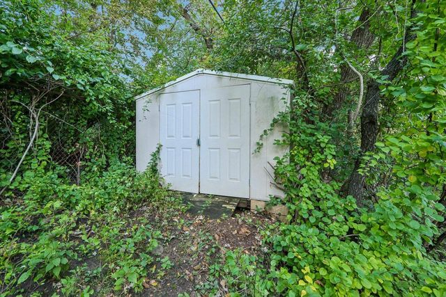 6006 Greentree Road, Madison, WI 53711