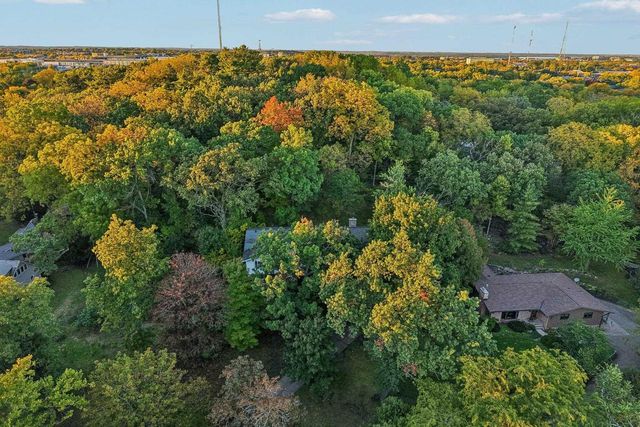 6006 Greentree Road, Madison, WI 53711