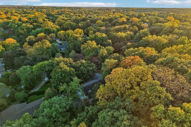 6006 Greentree Road, Madison, WI 53711