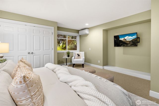6235 31st Avenue NE, Seattle, WA 98115