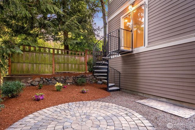 6235 31st Avenue NE, Seattle, WA 98115