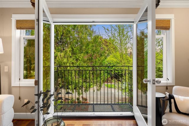 6235 31st Avenue NE, Seattle, WA 98115