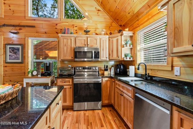84 Oakcrest Lane, Murphy, NC 28906