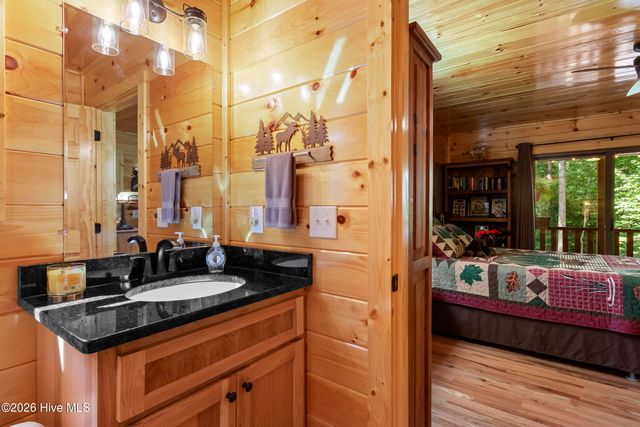 84 Oakcrest Lane, Murphy, NC 28906
