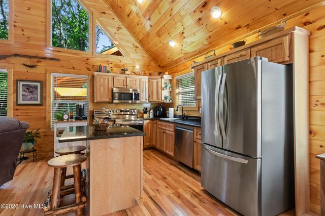 84 Oakcrest Lane, Murphy, NC 28906
