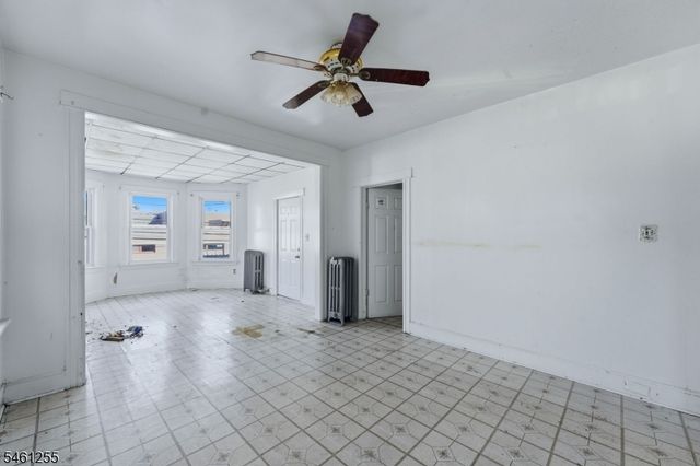 490 E 27Th St, Paterson City, NJ 07514