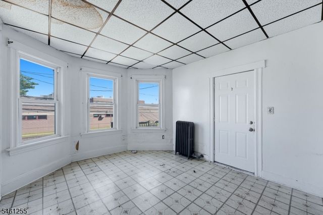 490 E 27Th St, Paterson City, NJ 07514