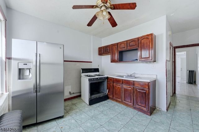 490 E 27Th St, Paterson City, NJ 07514