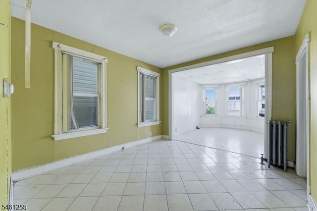 490 E 27Th St, Paterson City, NJ 07514