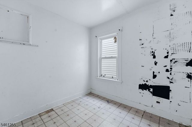 490 E 27Th St, Paterson City, NJ 07514