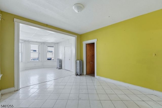 490 E 27Th St, Paterson City, NJ 07514
