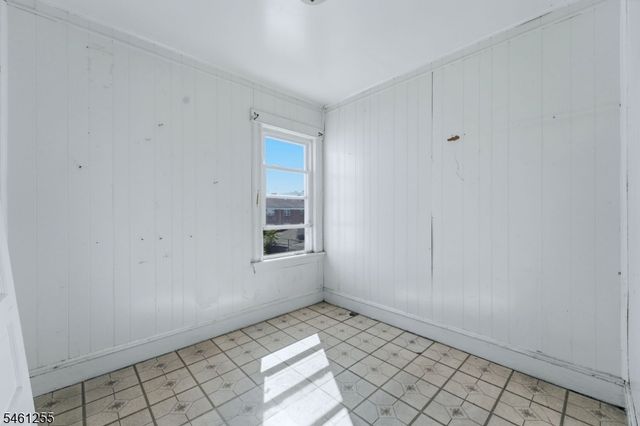 490 E 27Th St, Paterson City, NJ 07514