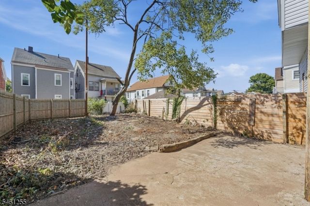490 E 27Th St, Paterson City, NJ 07514