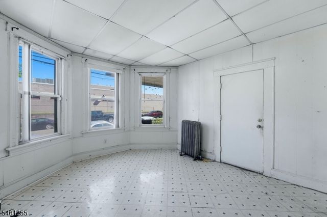 490 E 27Th St, Paterson City, NJ 07514