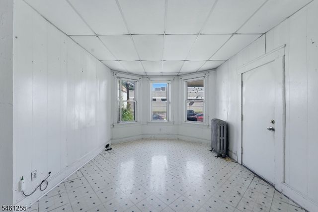 490 E 27Th St, Paterson City, NJ 07514