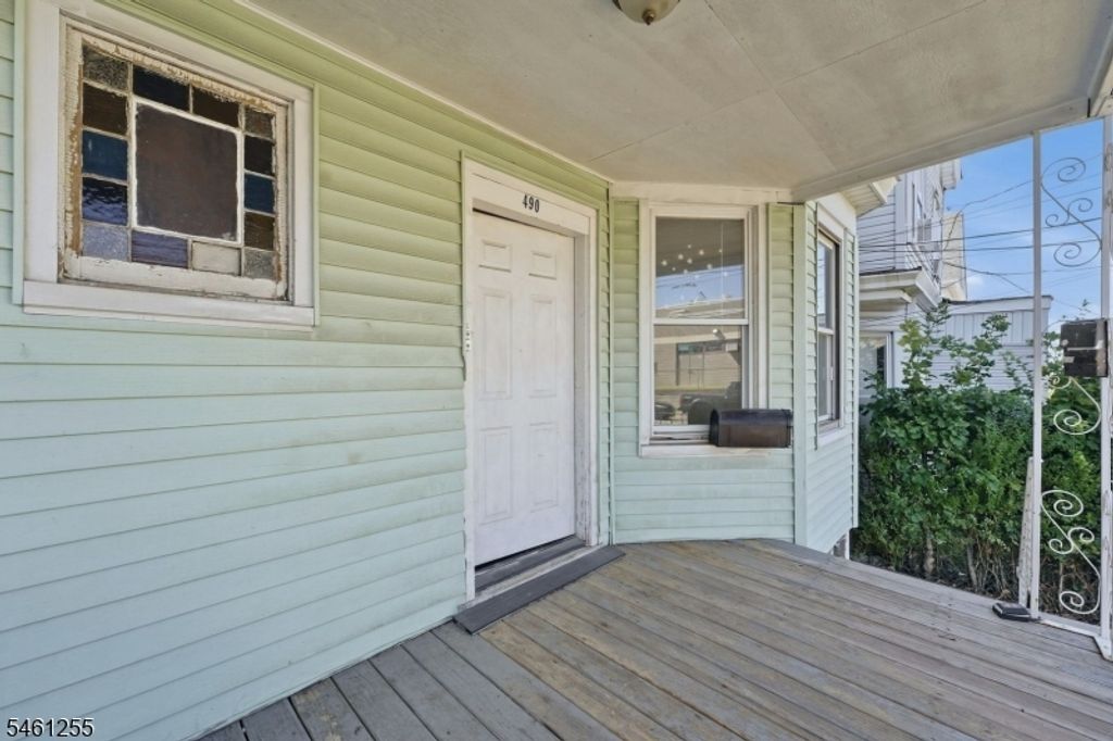 490 E 27Th St, Paterson City, NJ 07514 — photo 2
