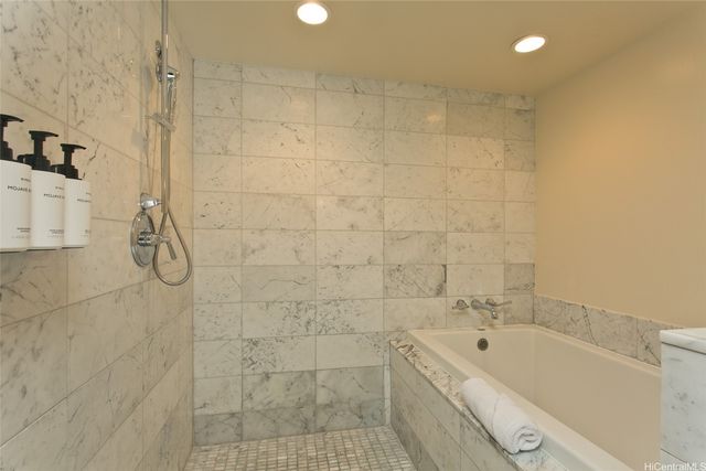 223 Saratoga Road 1412, Honolulu, HI 96815
