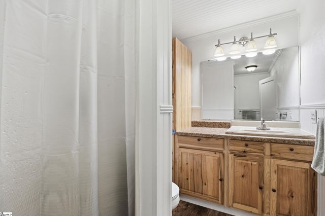 549 Mckittrick Bridge Road, Fountain Inn, SC 29644