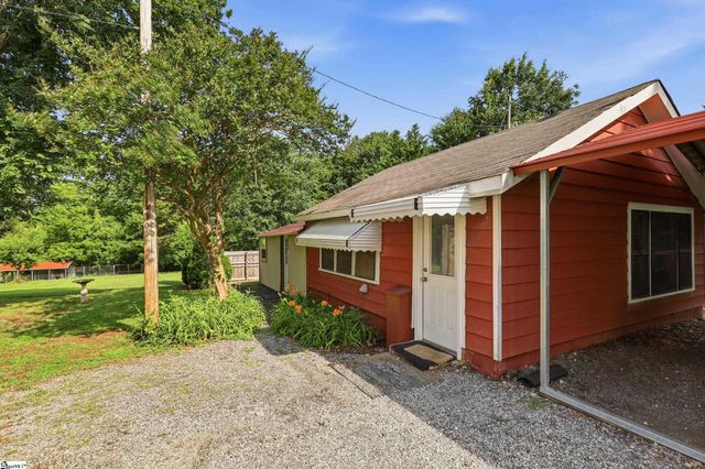 549 Mckittrick Bridge Road, Fountain Inn, SC 29644