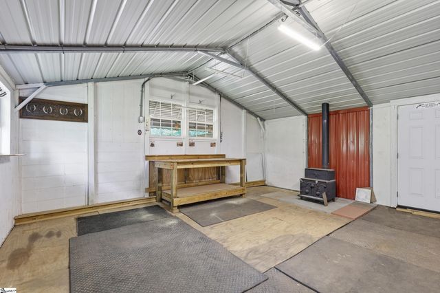 549 Mckittrick Bridge Road, Fountain Inn, SC 29644