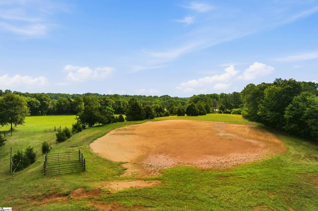 549 Mckittrick Bridge Road, Fountain Inn, SC 29644