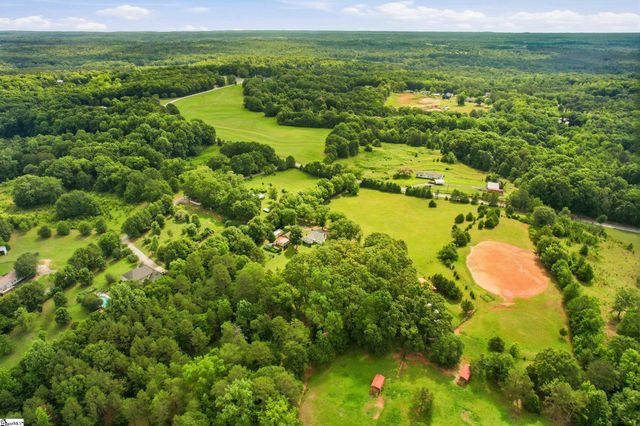 549 Mckittrick Bridge Road, Fountain Inn, SC 29644