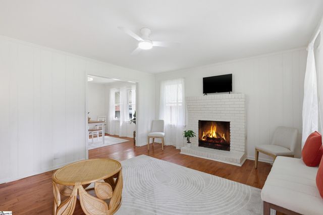 549 Mckittrick Bridge Road, Fountain Inn, SC 29644