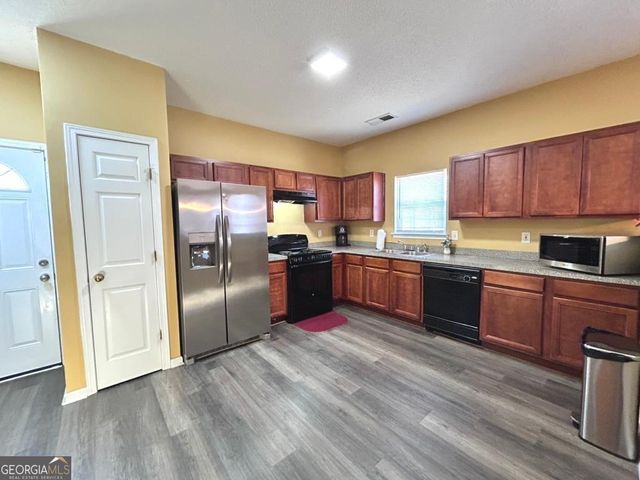 2326 Nicole Drive, Hampton, GA 30228