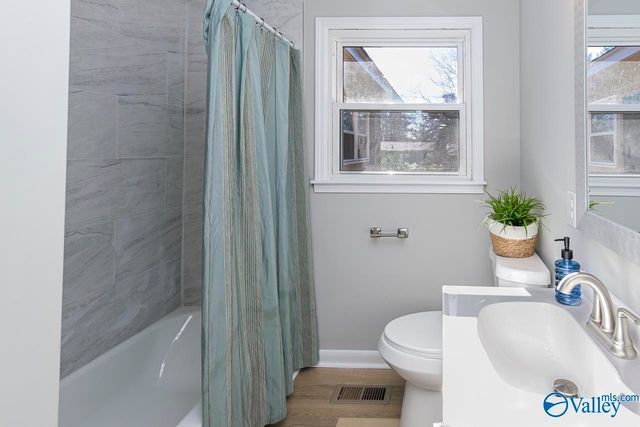 3304 Barton Avenue NW, Huntsville, AL 35810