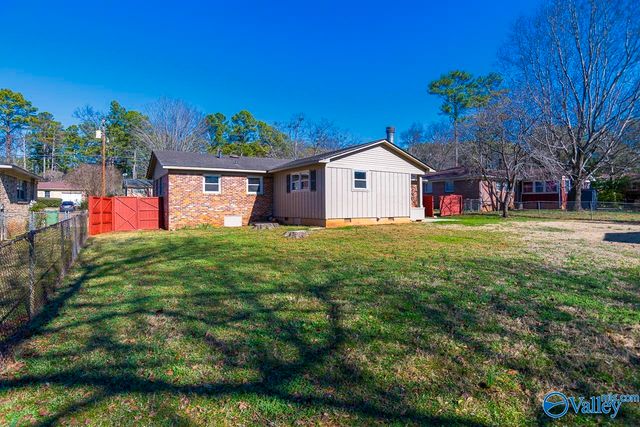 3304 Barton Avenue NW, Huntsville, AL 35810