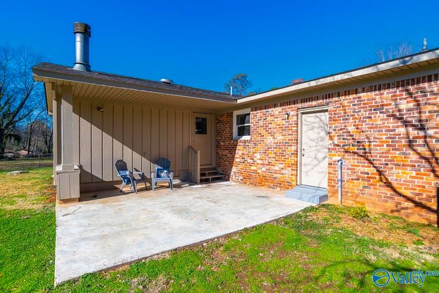 3304 Barton Avenue NW, Huntsville, AL 35810