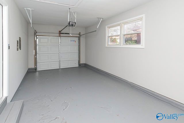 3304 Barton Avenue NW, Huntsville, AL 35810