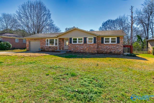 3304 Barton Avenue NW, Huntsville, AL 35810