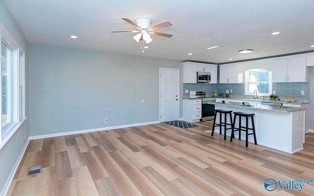 3304 Barton Avenue NW, Huntsville, AL 35810