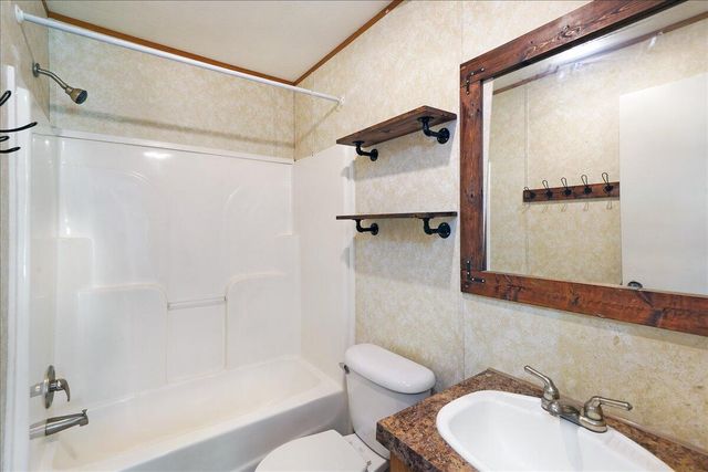 101 Liberty Street, Bonneau, SC 29431