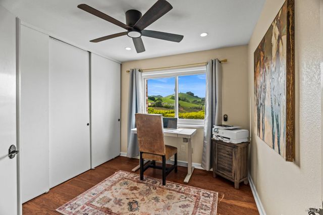 3207 Swiss Ct, Napa, CA 94558