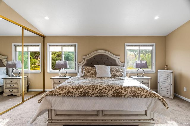 3207 Swiss Ct, Napa, CA 94558