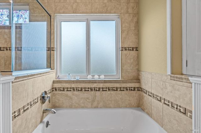 3207 Swiss Ct, Napa, CA 94558