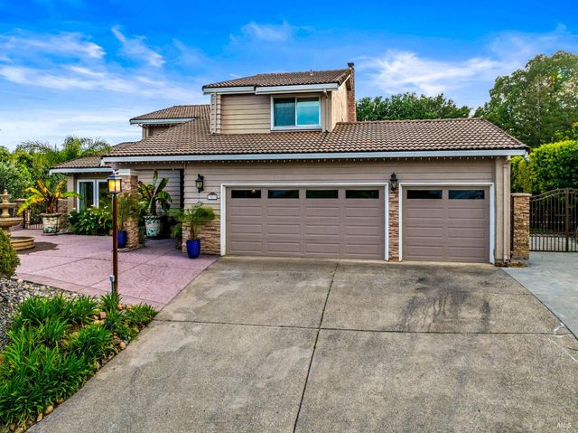 3207 Swiss Ct, Napa, CA 94558