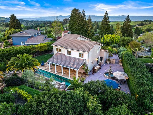 3207 Swiss Ct, Napa, CA 94558