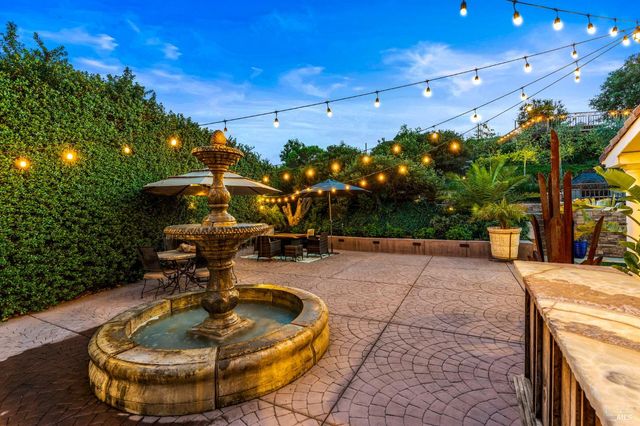 3207 Swiss Ct, Napa, CA 94558