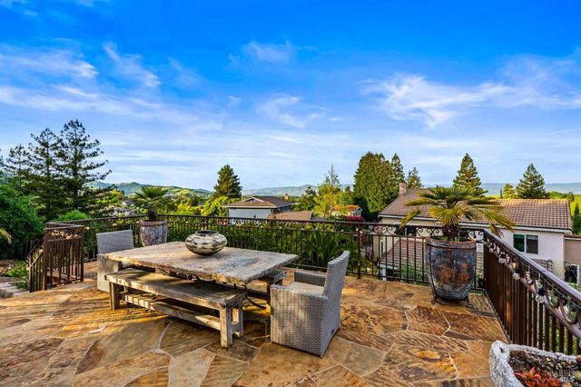 3207 Swiss Ct, Napa, CA 94558