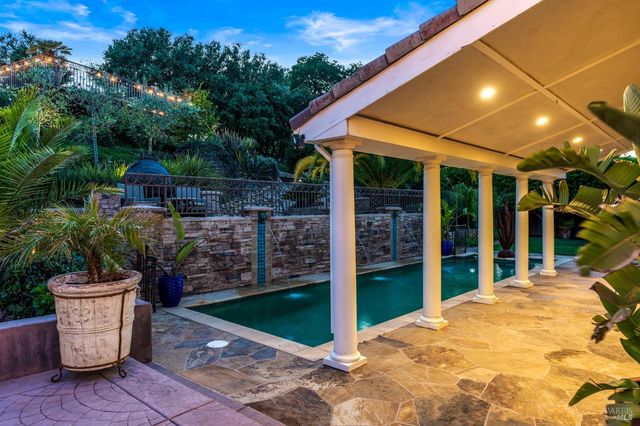 3207 Swiss Ct, Napa, CA 94558