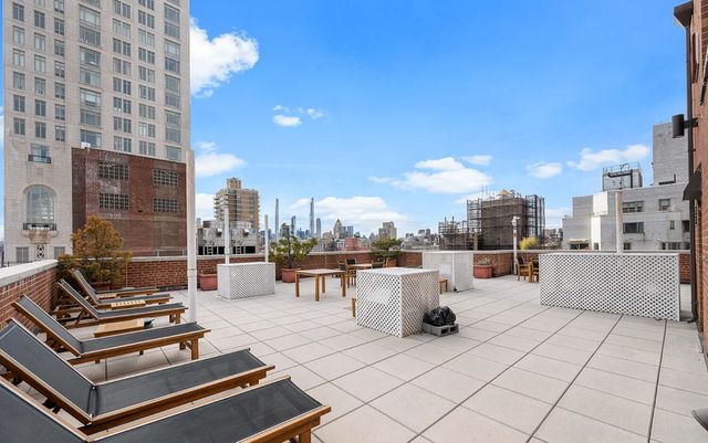 200 E 84th St Apt 11F, New York City, NY 10028